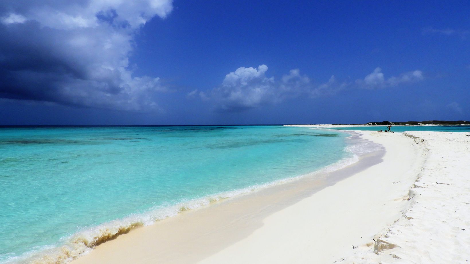 Best Kitesurfing Spots in Los Roques