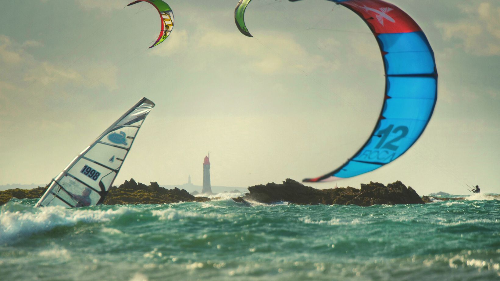 Kitesurfing in Winter: 14 Essential Tips