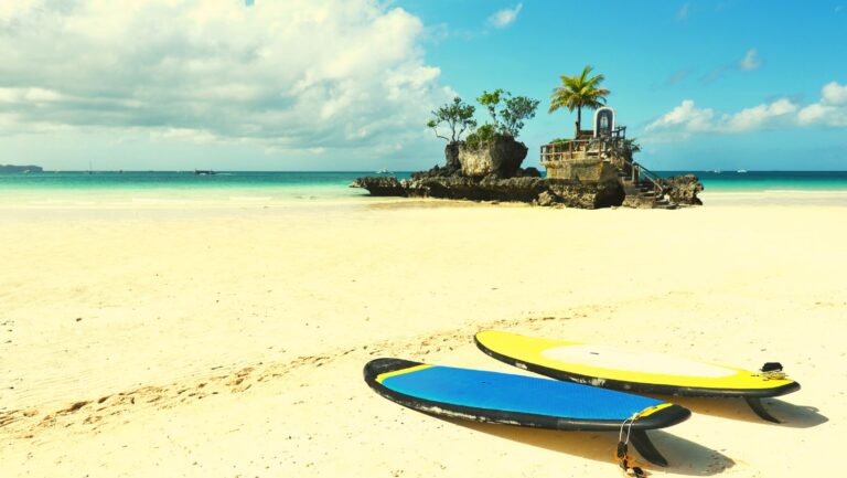 Kitesurfing in Boracay- Best Spots and Travel Guide
